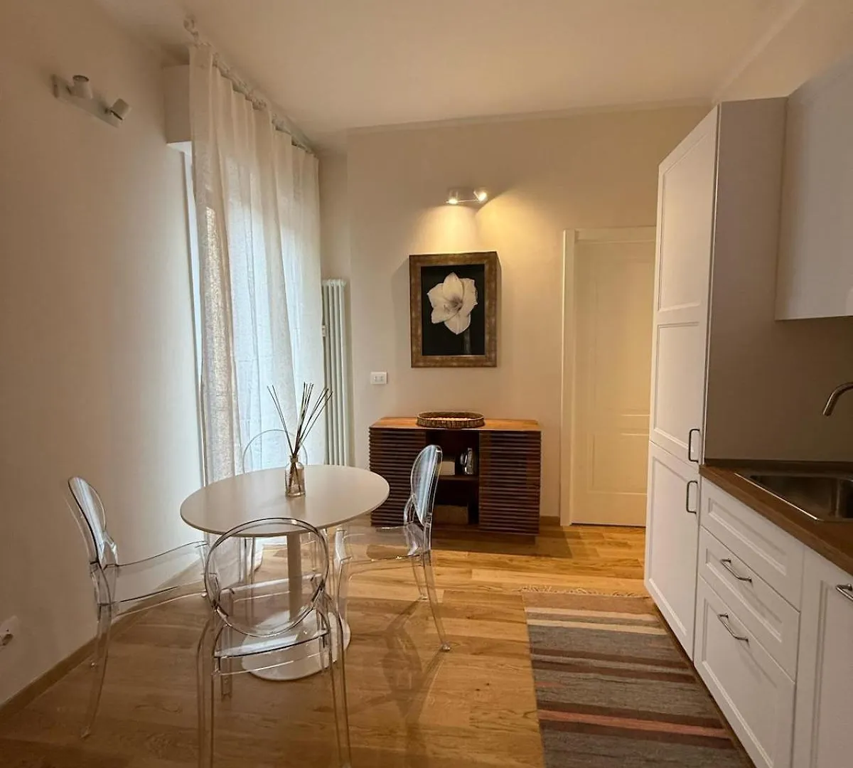 Elegant Apartment In The Heart Of Bologna 0*,  Italy
