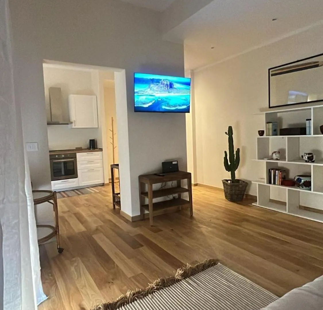 Elegant Apartment In The Heart Of Bologna Italy